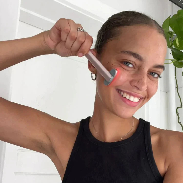 ULTRA LIFT™ 4-in-1 Anti-Aging Skincare